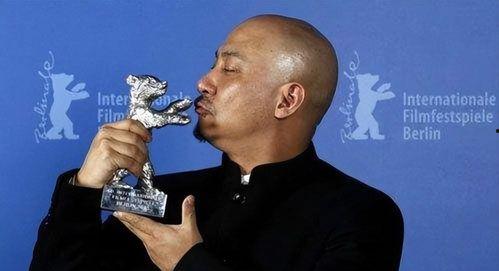 国产嫖妓在线影视,一场道德与审美的较量