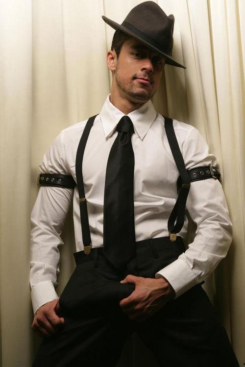 国产钙片男同在线观看,探寻男同性恋题材的细腻情感与生活